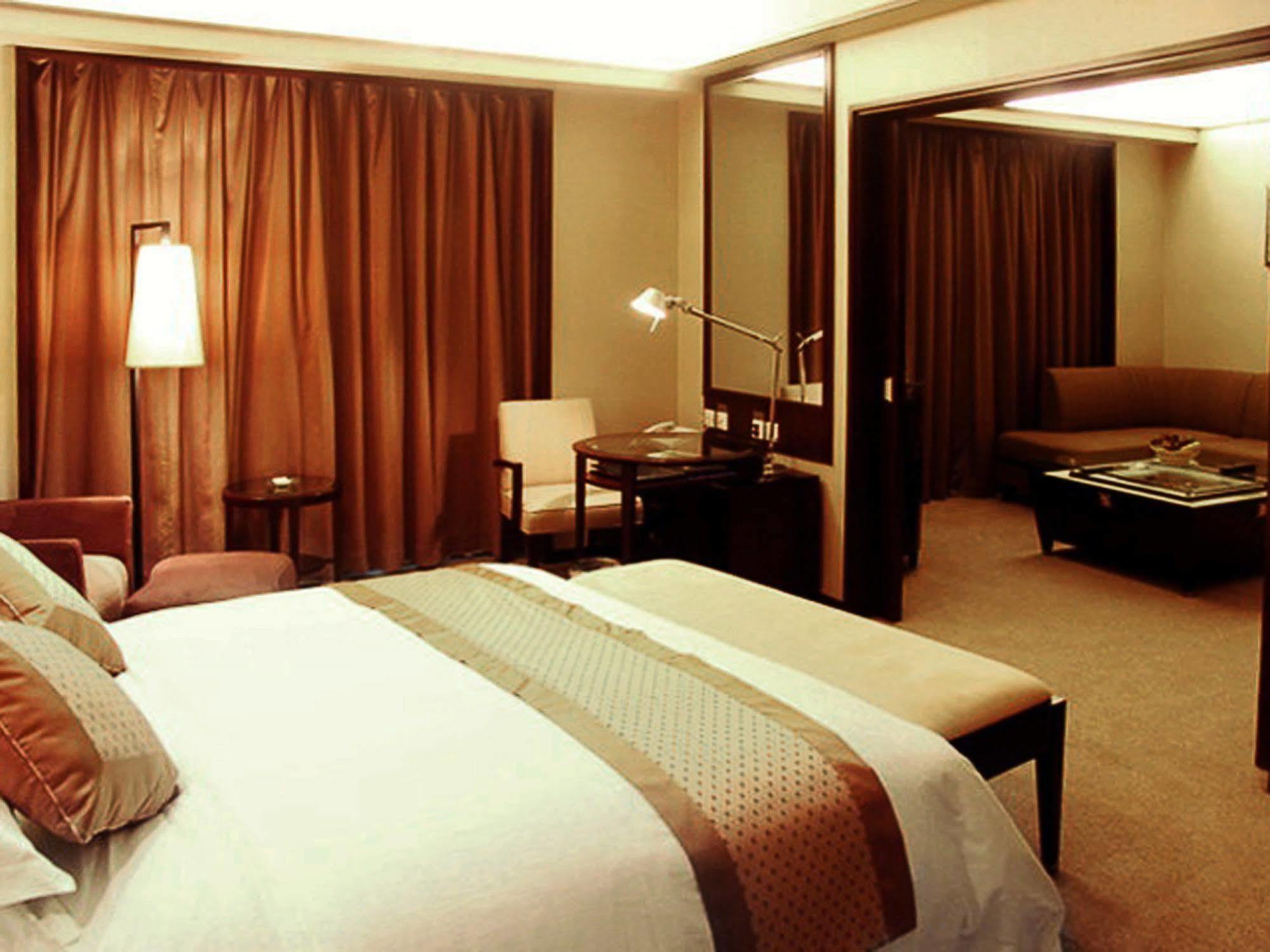 Dongguan Dongcheng International Hotel - Free Shuttle Buses For Executive Room Guests During Canton Fair Exterior foto