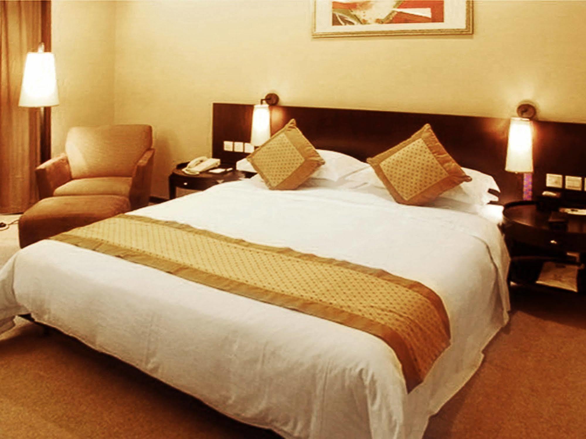 Dongguan Dongcheng International Hotel - Free Shuttle Buses For Executive Room Guests During Canton Fair Exterior foto